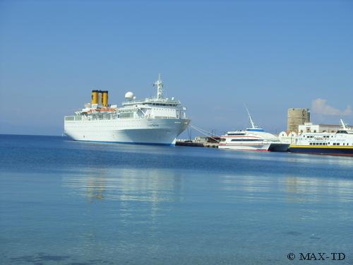 Порт Родоса: лайнер Costa Marina Лайнер Costa Marina, Родос, Греция
