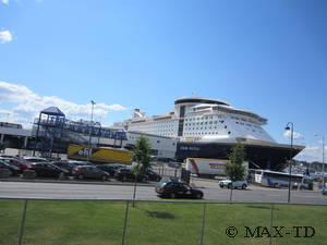 Фото парома Color Fantasy в порту Осло